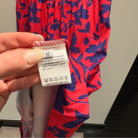 NWOT- Pink and Purple Floral Flutter Sleeve Tier Ruffle Midi Dress Size M - Picture 9 of 10